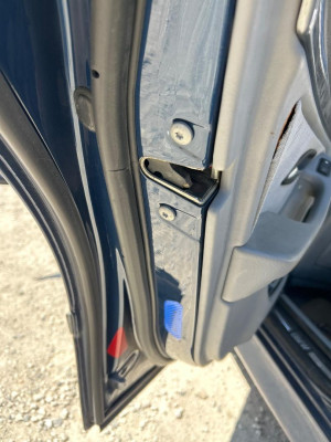 CERRADURA PUERTA TRASERA IZQUIERDA