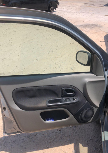 RENAULT CLIO II FASE II (B/CB0) — vehículo donante para recambios 