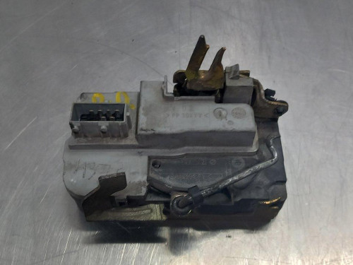 CERRADURA PUERTA DELANTERA DERECHA CITROEN XSARA BERLINA 