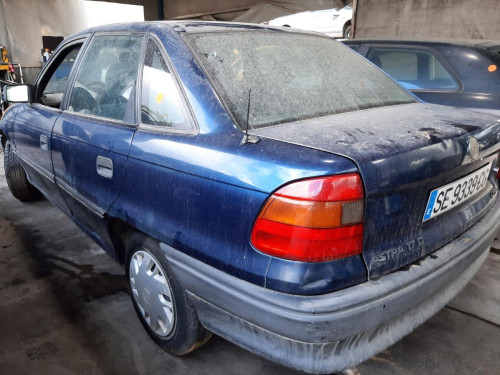 OPEL ASTRA F BERLINA 