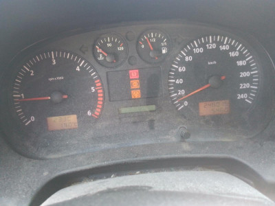 SEAT LEON (1M1)