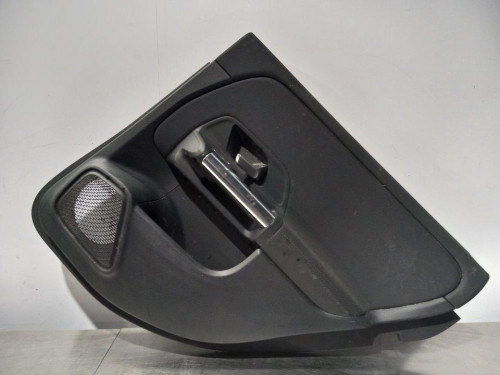 GUARNECIDO PUERTA TRASERA DERECHA Mercedes-Benz CLASE B (BM 247) 