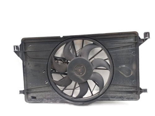  ELECTROVENTILADOR RADIADOR AIRE ACONDICIONADO Ford FOCUS BERLINA (CAP) 