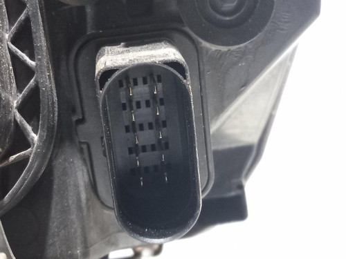  FARO DERECHO FORD FOCUS BERLINA (CAP) 