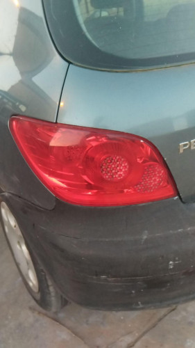 PILOTO TRASERO IZQUIERDO Peugeot 307 Berlina (S2)(06.2005->) Peugeot 307 Berlina (S2)(06.2005->) 
