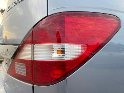 PILOTO TRASERO DERECHO Ssangyong RODIUS 