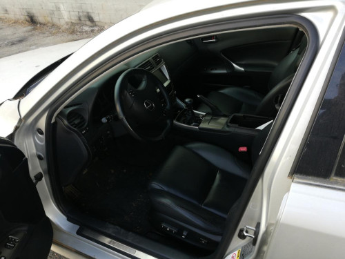 LEXUS IS (DS2/IS2) — vehículo donante para recambios 