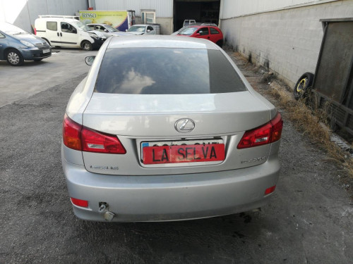 LEXUS IS (DS2/IS2) — vehículo donante para recambios 