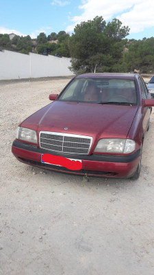 MERCEDES-BENZ CLASE C (BM 202) BERLINA