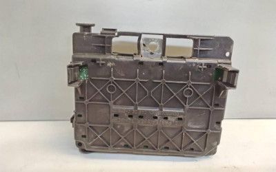 CAJA RELES / FUSIBLES
