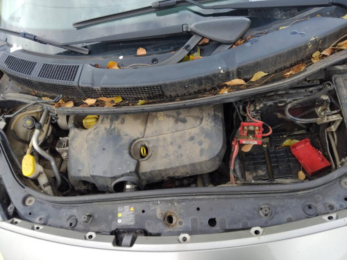 Renault Scenic II (JM)(2003->) — автомобиль-донор на запчасти 