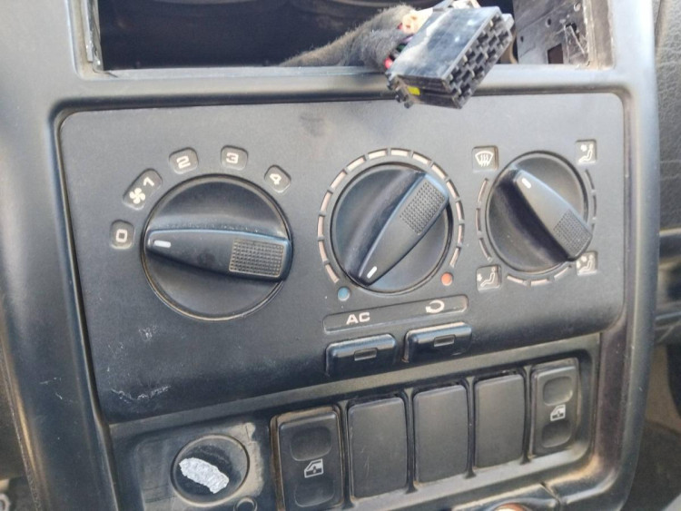 MANDO CALEFACCION / AIRE ACONDICIONADO Seat Cordoba Berlina (6K2)(11.1993->)