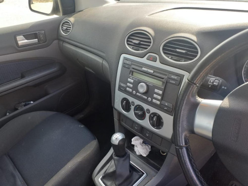 FORD FOCUS BERLINA (CAP) — автомобиль-донор на запчасти 