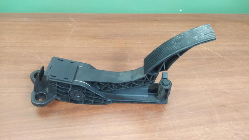 POTENCIOMETRO PEDAL Mercedes-Benz CLASE ML (BM 164) 