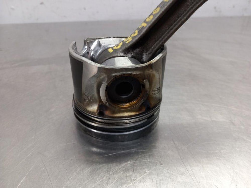  PISTON VOLKSWAGEN GOLF IV BERLINA (1J1)(10.1997) 