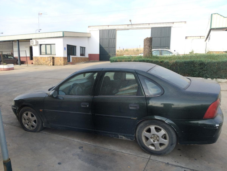 Opel Vectra B Berlina (1995->) SIN IDENTIFICAR
