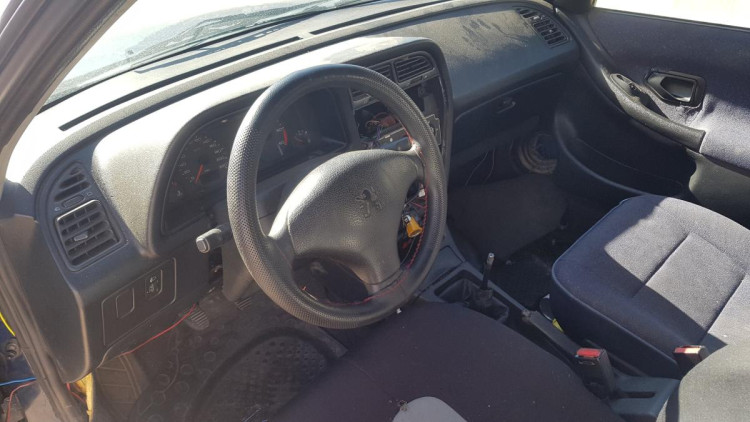 Peugeot 306 3/5 pt. (S1)(06.1996->) SIN IDENTIFICAR