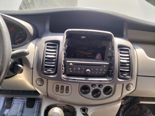  RENAULT TRAFIC II FURGÓN 