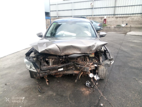  VOLKSWAGEN PASSAT BERLINA (362) 