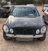 MERCEDES-BENZ CLASE E (BM 211) BERLINA