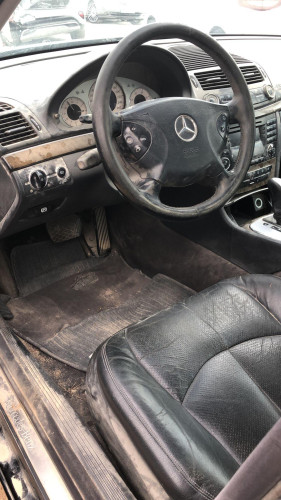 MERCEDES-BENZ CLASE E (BM 211) BERLINA — vehículo donante para recambios 