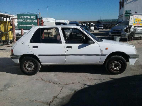  PEUGEOT 205 BERLINA 