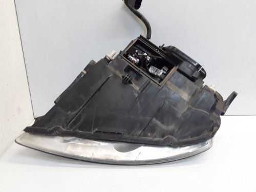 FARO DERECHO VOLKSWAGEN TOUAREG (7LA) 
