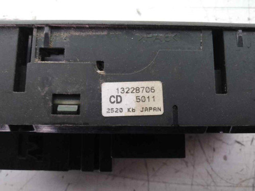 MANDO ELEVALUNAS DELANTERO IZQUIERDO Opel ASTRA H GTC 