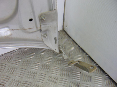 CAPO, NISSAN, ALMERA TINO (V10M)