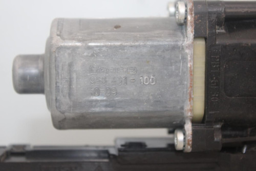 MOTOR ELEVALUNAS DELANTERO IZQUIERDO RENAULT SCENIC III (JZ) 