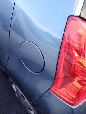 TAPA EXTERIOR COMBUSTIBLE