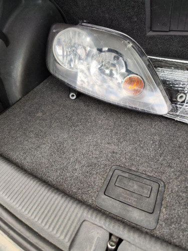 FARO DERECHO Volkswagen GOLF PLUS V (5M1) 