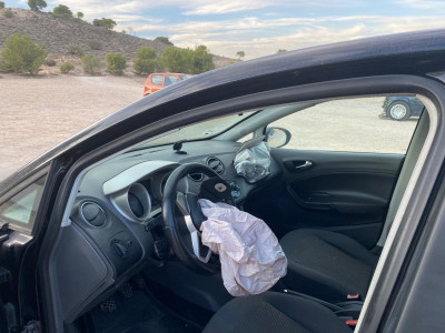SEAT IBIZA BERLINA (6J5)