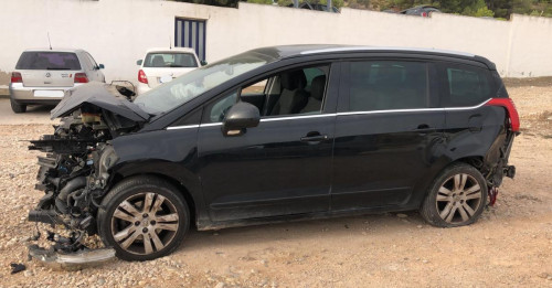 PEUGEOT 5008 — Donor Vehicle for Used Parts 