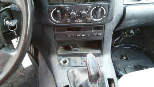  BMW SERIE 3 BERLINA (E36) 