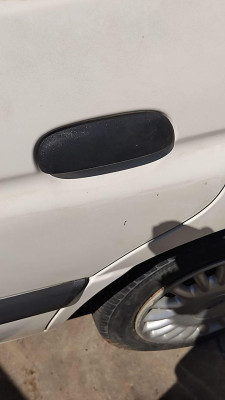 MANETA EXTERIOR TRASERA IZQUIERDA Ford Escort Berl./Turnier (1995->)