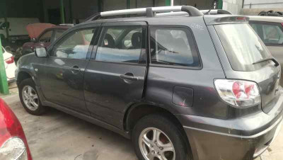 MITSUBISHI OUTLANDER (CU0W)