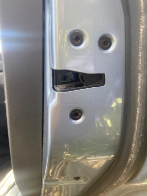 CERRADURA PUERTA TRASERA DERECHA