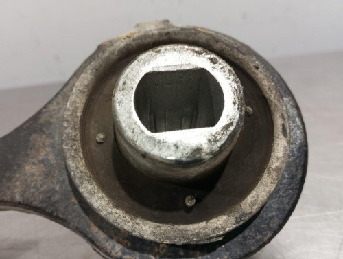  BRAZO SUSPENSION INFERIOR DELANTERO IZQUIERDO 