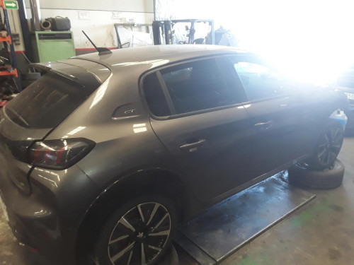 PEUGEOT 208 (P2) — vehículo donante para recambios 