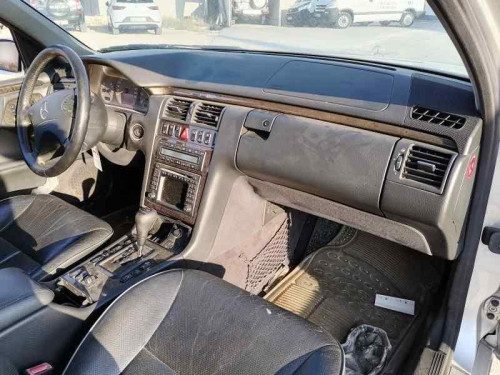 MERCEDES-BENZ CLASE E (BM 210) BERLINA — автомобиль-донор на запчасти 