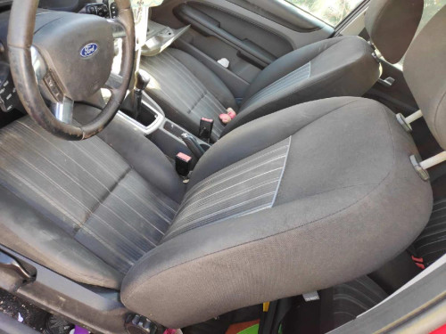  FORD FOCUS BERLINA (CB4) 