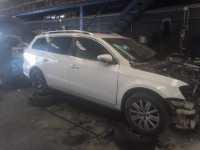 VOLKSWAGEN PASSAT VARIANT (365)
