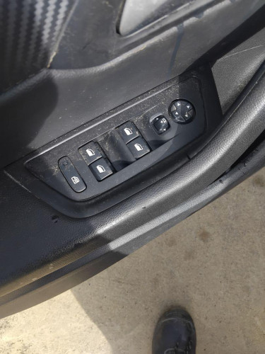 MANDO ELEVALUNAS DELANTERO IZQUIERDO Peugeot 508 (R8)(03.2018->) Peugeot 508 (R8)(03.2018->) 