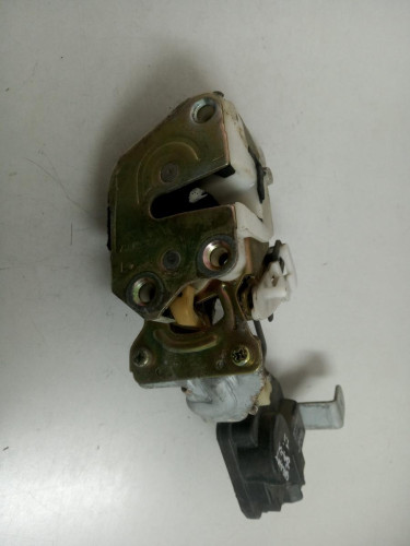 CERRADURA PUERTA TRASERA IZQUIERDA Mitsubishi GALANT BERLINA (EA0) 