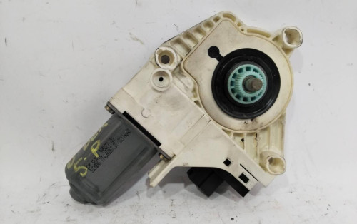 MOTOR ELEVALUNAS DELANTERO DERECHO AUDI A6 BERLINA (4F2) 