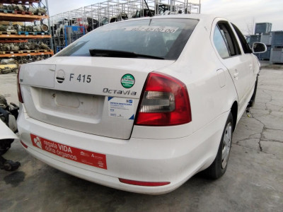 SKODA OCTAVIA BERLINA (1Z3)