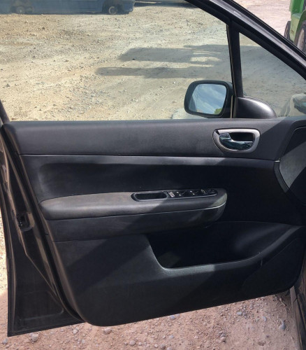 PEUGEOT 307 (S1)(04.2001) — автомобиль-донор на запчасти 