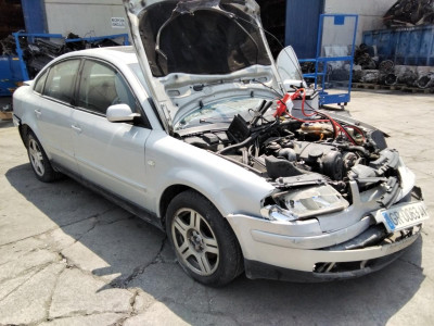 VOLKSWAGEN PASSAT BERLINA (3B2)