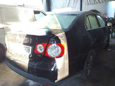 VOLKSWAGEN JETTA V (1K2)